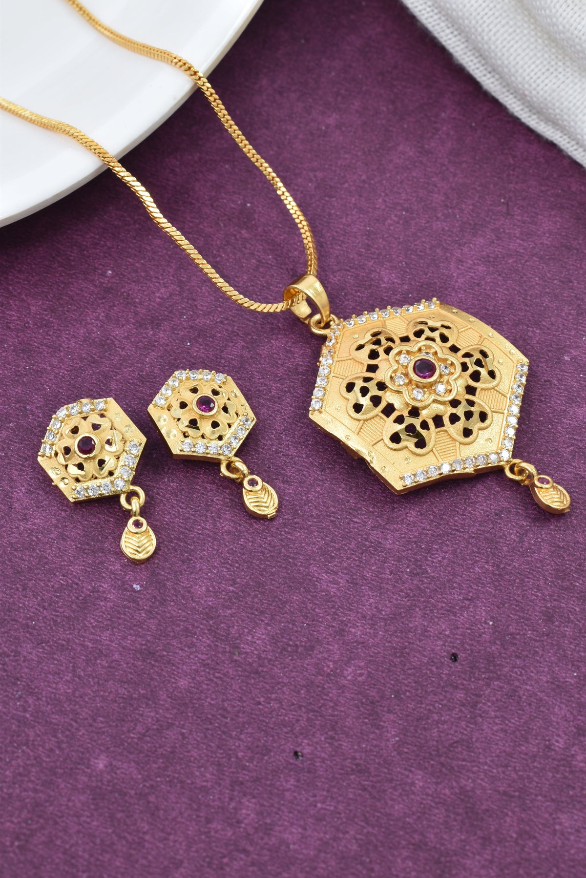 Gold Plated Stone Studded Pendant Necklace with Pink Center Accent for Women, Lightweight Party Jewellery for Festive, Wedding, Evening and Daily Styling with Premium Finish Chain-05