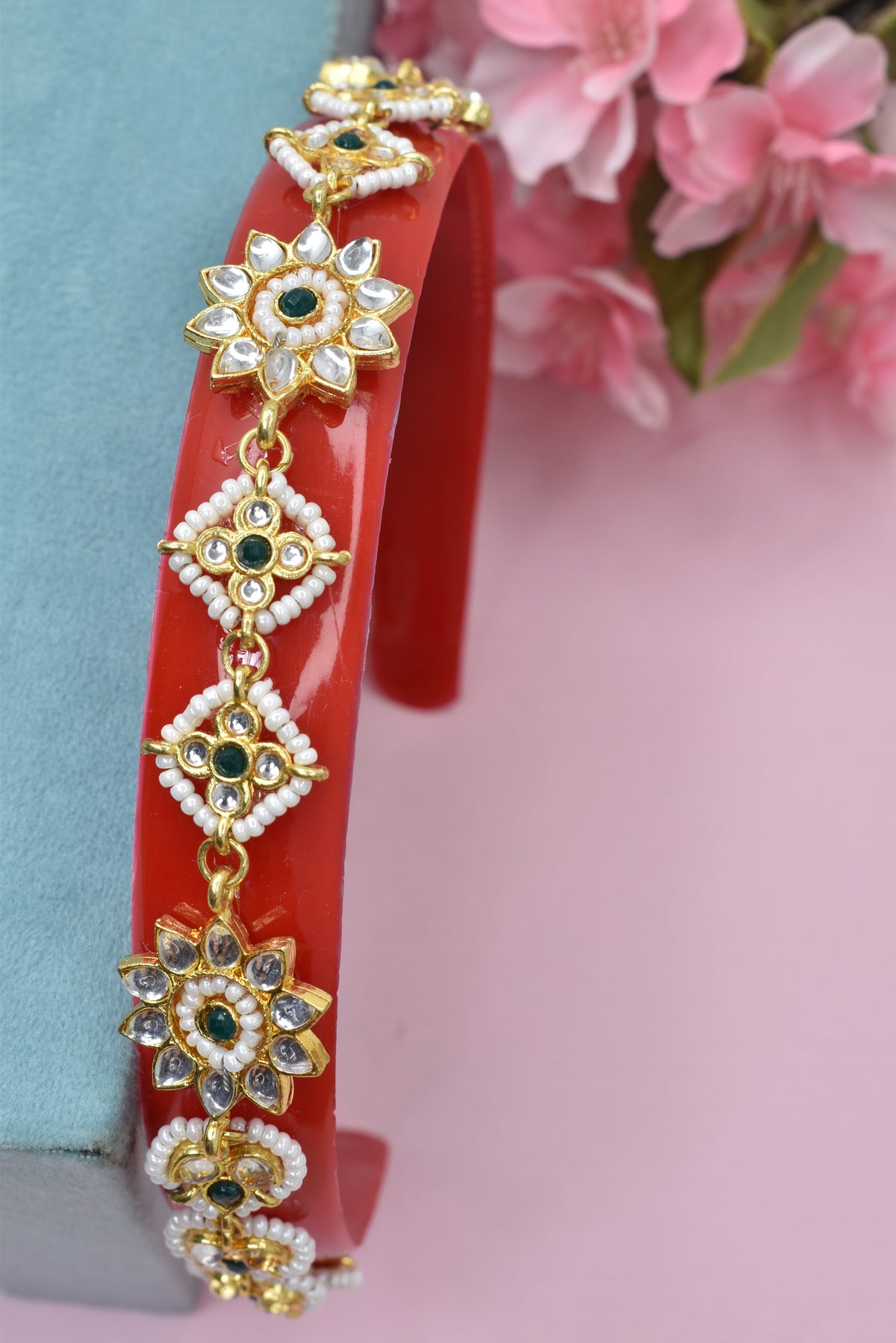 Hair band Matha Pattis come in various designs and styles, ranging from simple and elegant to more elaborate and ornamate.