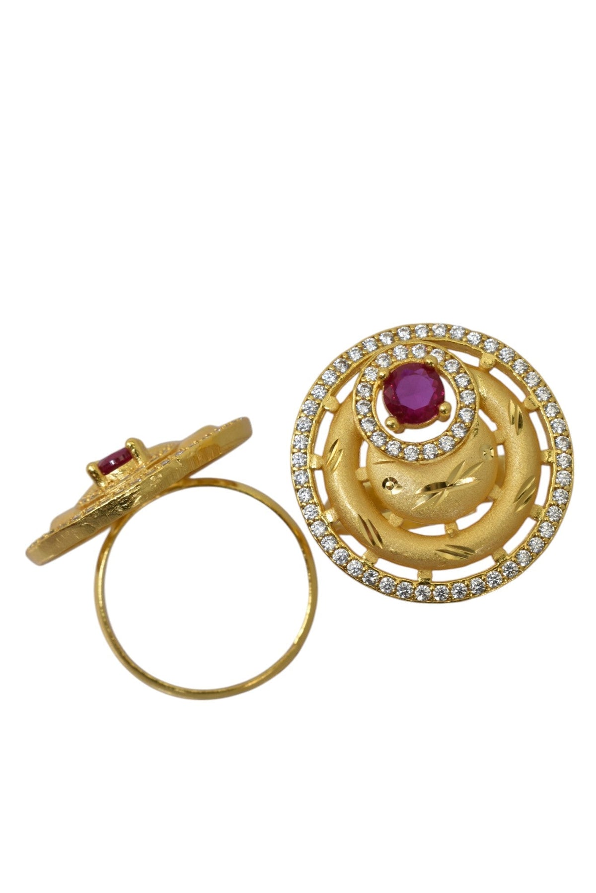 Trendy gold-plated ring