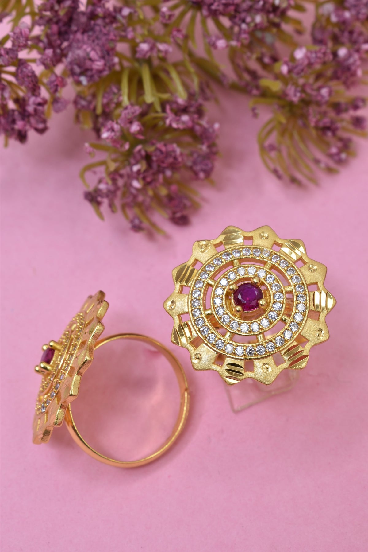 Elegant gold-plated ring